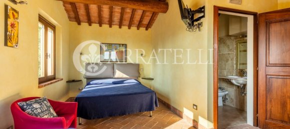 20 rooms House in Castiglione del Lago, Italy No. 46321 5