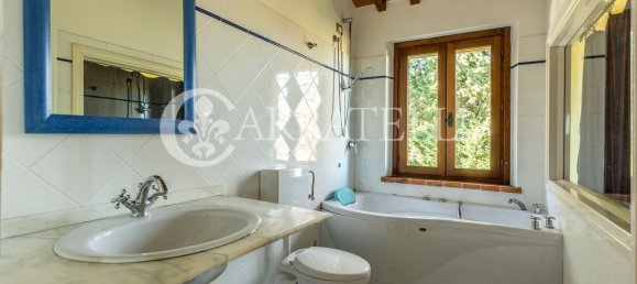 20 rooms House in Castiglione del Lago, Italy No. 46321 38