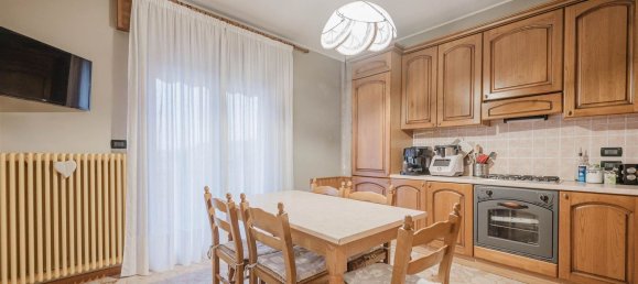 4 rooms Apartment in Santa Maria di Sala, Italy No. 54215 3