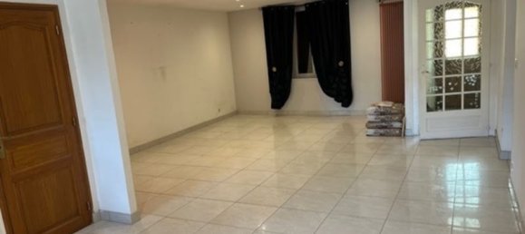 4 bedrooms Townhouse in Laronxe, France No. 47145 10