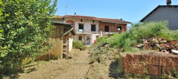 5-Zimmer Haus in Livorno Ferraris, Italy, Nr. 355972 3