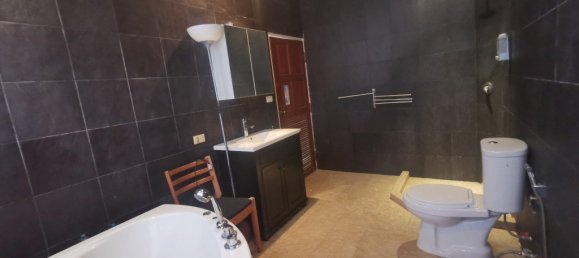 5 bedrooms Commercial property in Pattaya, Thailand No. 537 21