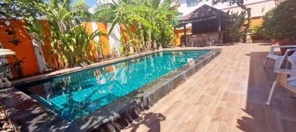 5 bedrooms Commercial property in Pattaya, Thailand No. 537 14