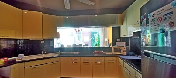 5 bedrooms Commercial property in Pattaya, Thailand No. 537 5