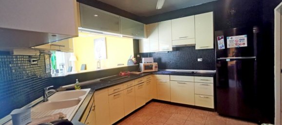 5 bedrooms Commercial property in Pattaya, Thailand No. 537 6