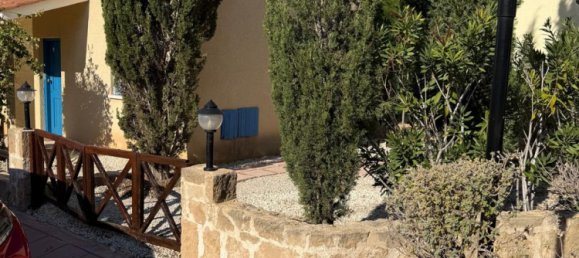 3 bedrooms Villa in Paphos, Cyprus No. 17252 8