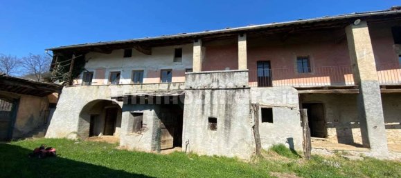 5 bedrooms House in Luserna San Giovanni, Italy No. 174953 7