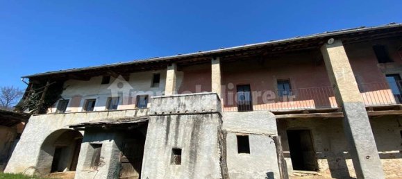 5 bedrooms House in Luserna San Giovanni, Italy No. 174953 6