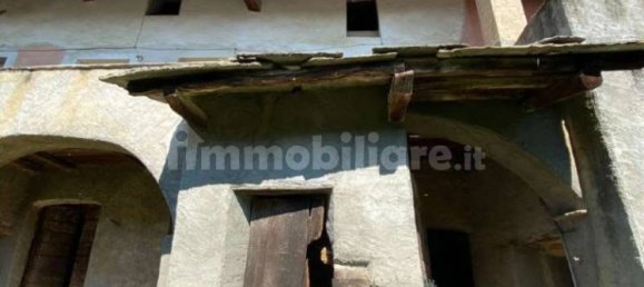 5 bedrooms House in Luserna San Giovanni, Italy No. 174953 8