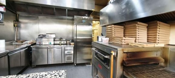 40m² Commercial property in Romainville, France No. 311314 3