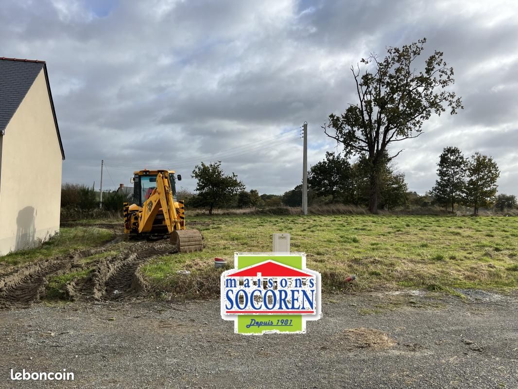 494m² Land in Crevin, France No. 326714