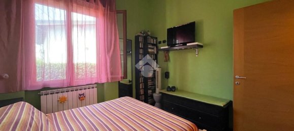 2-salle Appartement à Monza, Italy No. 289882 10