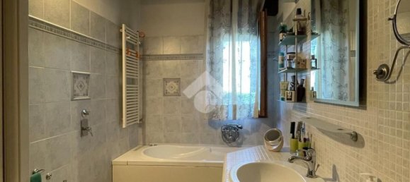 2-salle Appartement à Monza, Italy No. 289882 15