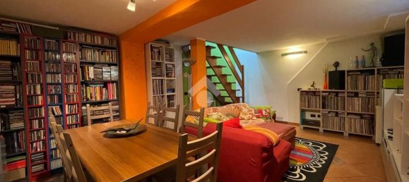 2-salle Appartement à Monza, Italy No. 289882 17