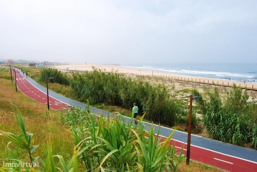 Grundstück in Madalena, Portugal 2000m², Nr. 19359