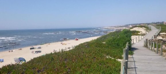 Grundstück in Madalena, Portugal 2000m², Nr. 19359 2