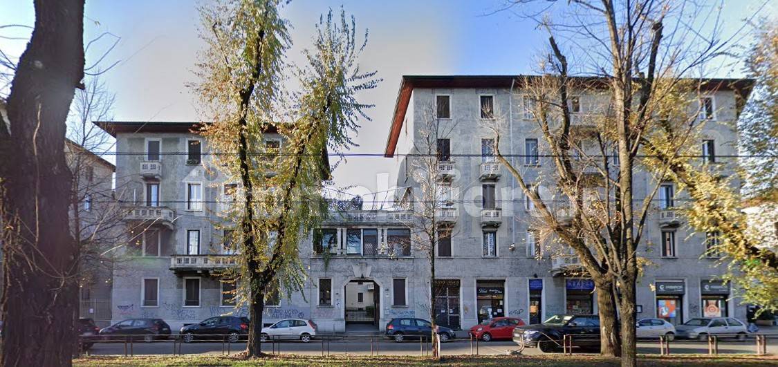 2 bedrooms Apartment in Milan, Italy No. 383749