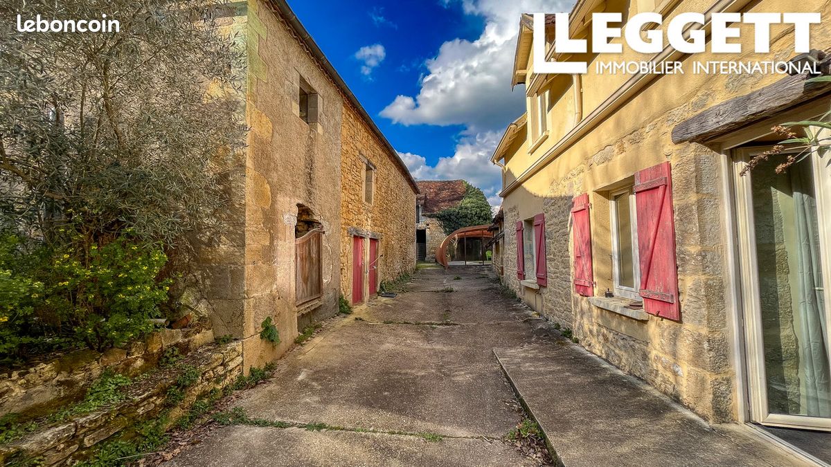 Дом с 7 спальнями в Сен-Рабье, Франция № 102090