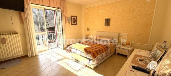Apartamento de 3 dormitorios en Monteforte Irpino, Italy No. 135121 12