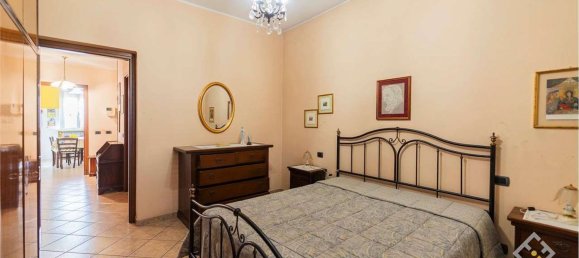 6 rooms Apartment in Novara, Italy No. 129645 14