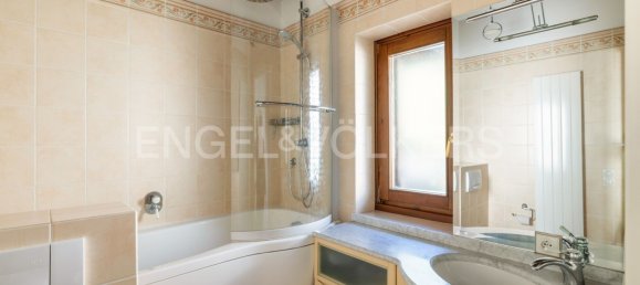 4غرفة فيلا في Maccagno con Pino e Veddasca, Italy رقم 334227 20