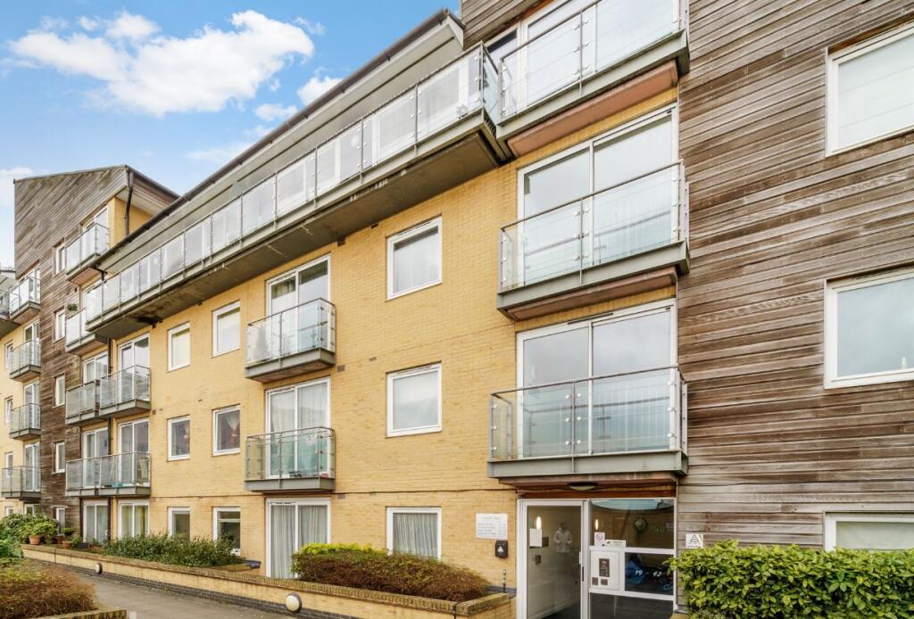 2 Schlafzimmer Wohnung in Feltham, United Kingdom, Nr. 9842