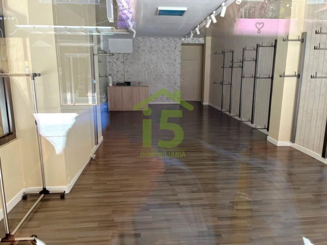 Gewerbliche Immobilie in Leon, Spain 90m², Nr. 25808