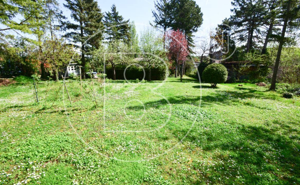 1050m² Land in Maria Enzersdorf, Austria No. 51118