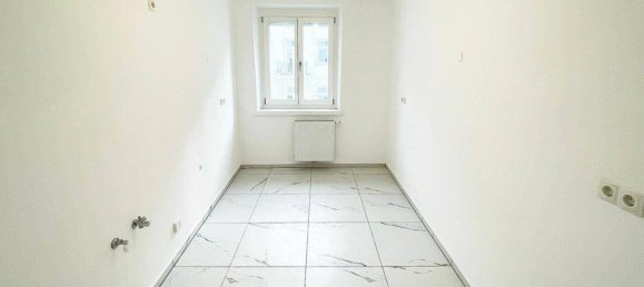 2 rooms Apartment in Alsergrund, Austria No. 192181 3