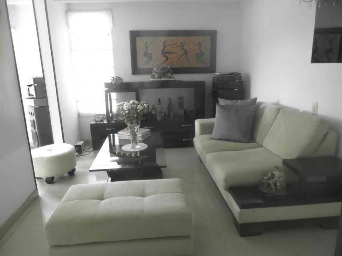 3 bedrooms House in Bogota, Colombia No. 9999