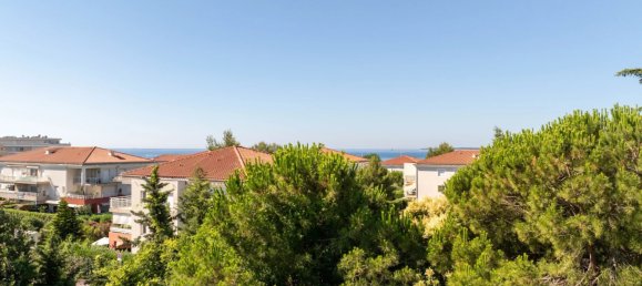 Apartamento en Antibes, France No. 774 2