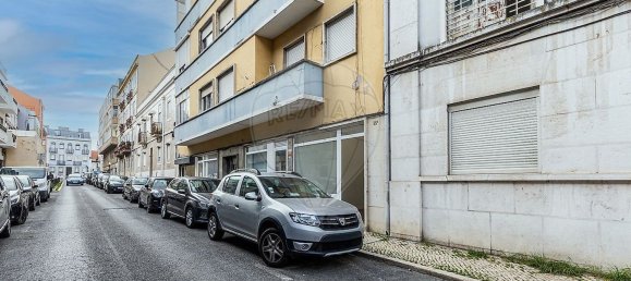 Коммерческая недвижимость 17м² в Лиссабон, Португалия № 94148 10