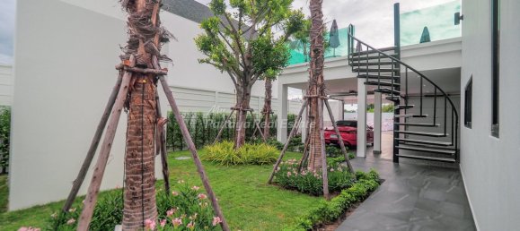 3 bedrooms Bungalow in Pattaya, Thailand No. 8946 3