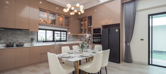 3 bedrooms Bungalow in Pattaya, Thailand No. 8946 9