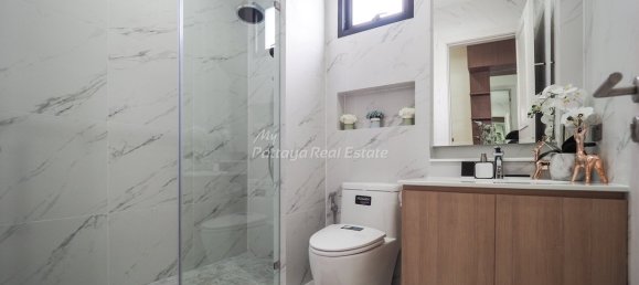 3 bedrooms Bungalow in Pattaya, Thailand No. 8946 24