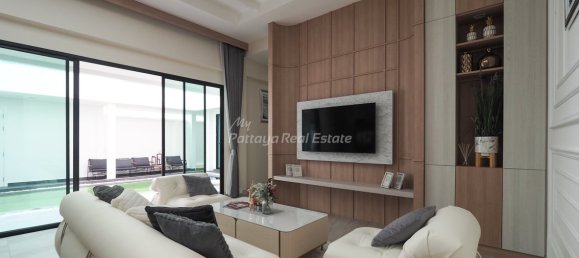 3 bedrooms Bungalow in Pattaya, Thailand No. 8946 8
