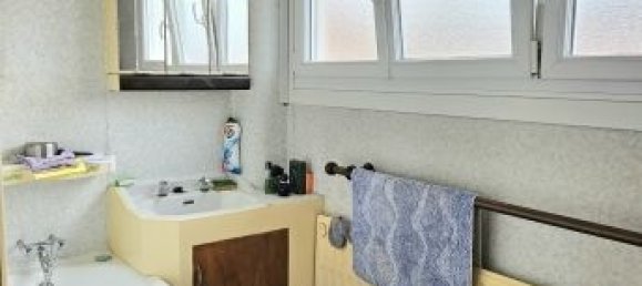 Casa de 3 dormitorios en Avesnelles, France No. 363342 8