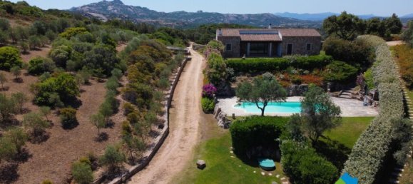 Apartamento de 3 dormitorios en Arzachena, Italy No. 60018 11