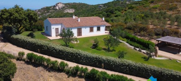 Apartamento de 3 dormitorios en Arzachena, Italy No. 60018 6