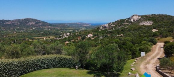 Apartamento de 3 dormitorios en Arzachena, Italy No. 60018 2