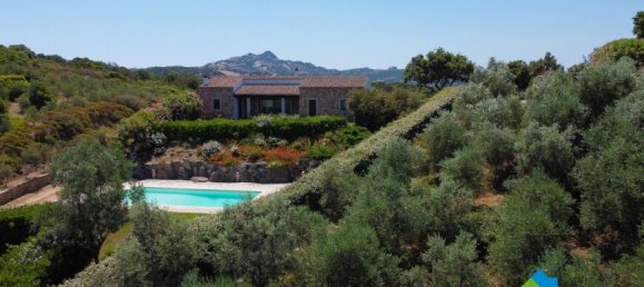 Apartamento de 3 dormitorios en Arzachena, Italy No. 60018 42