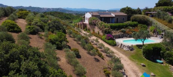 Apartamento de 3 dormitorios en Arzachena, Italy No. 60018 40