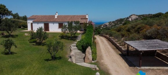 Apartamento de 3 dormitorios en Arzachena, Italy No. 60018 37