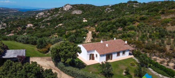 Apartamento de 3 dormitorios en Arzachena, Italy No. 60018 39