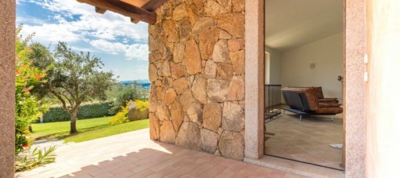 Apartamento de 3 dormitorios en Arzachena, Italy No. 60018 8