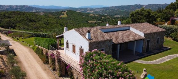 Apartamento de 3 dormitorios en Arzachena, Italy No. 60018 13