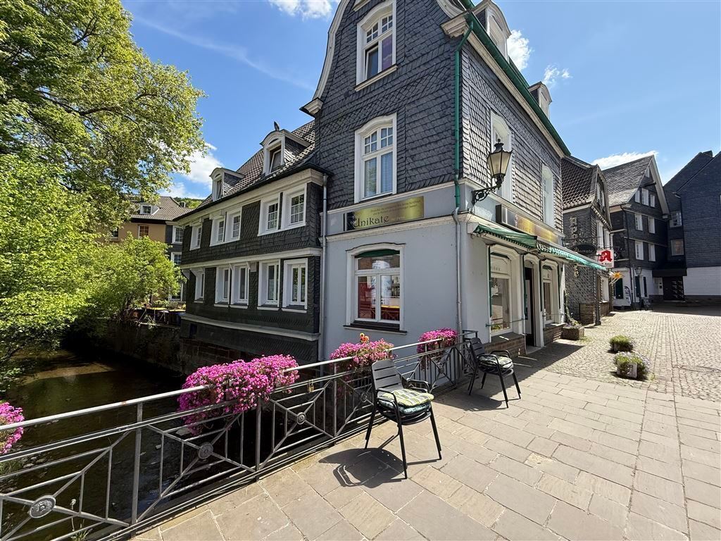 Casa de 10 habitaciónes en Mettmann, Germany No. 287575