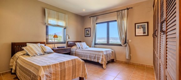 Вилла с 5 спальнями в Аликанте, Испания № 150389 3