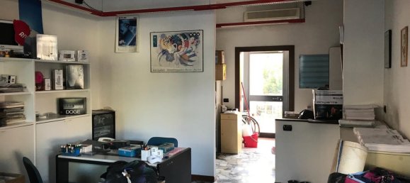 Propriété commerciale à Pistoia, Italy 47m² No. 256067 2