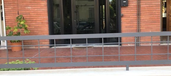 Propriété commerciale à Pistoia, Italy 47m² No. 256067 3